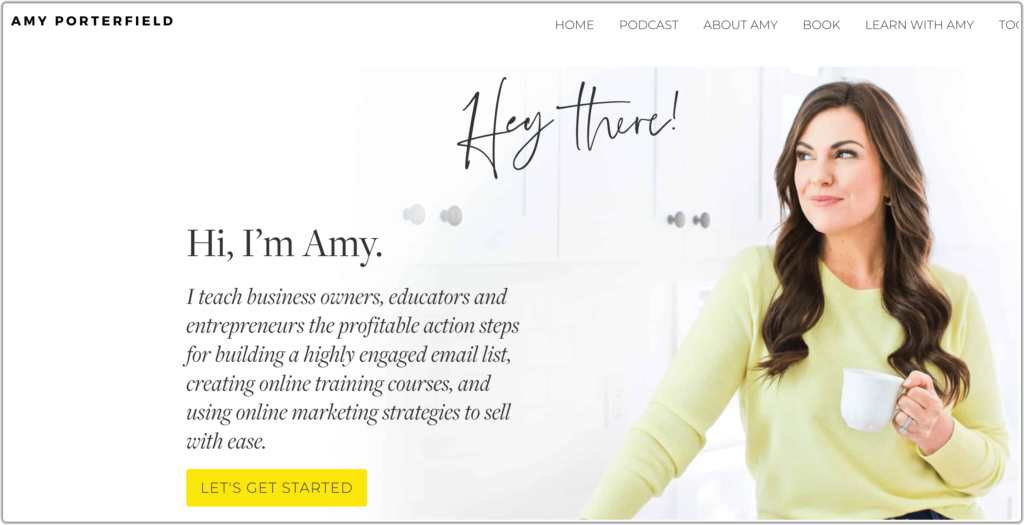 Course creators website hero section example from Amy Porterfield